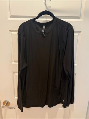 Vuori Black Long Sleeve Performance Shirt